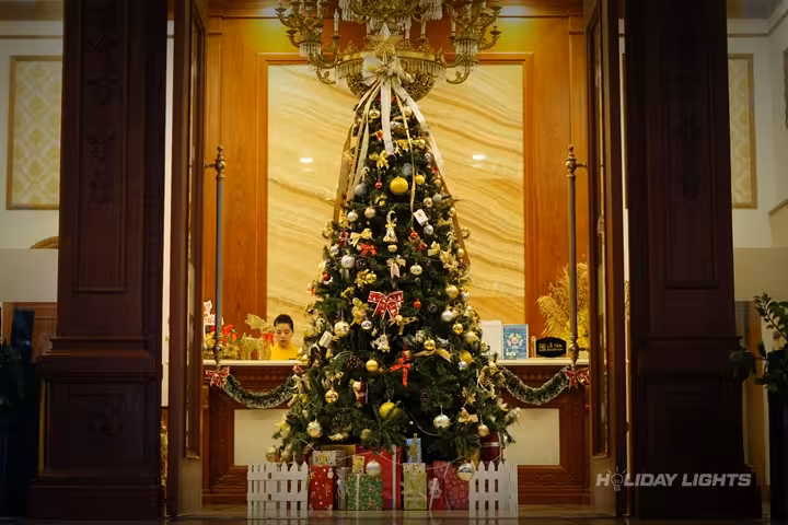 Commercial Christmas Tree Custom Decoration - Commercial Christmas lights installation in Rhode Island